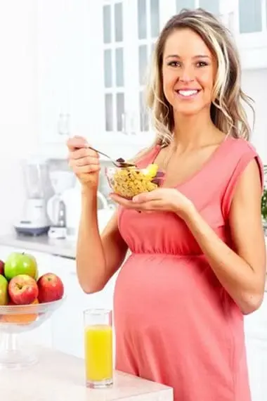 Dieta durante el embarazo en el 1er, 2do y 3er trimestre: un menú de dietas sin sal, manzana y cuajada para el edema