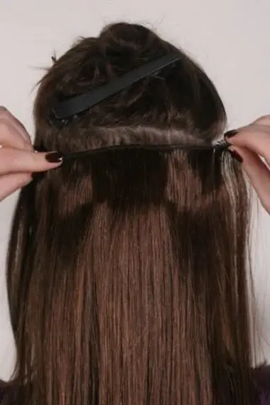 Cabelo falso natural: foto de franja falsa, forro parietal, quanto custa e como prender o forro