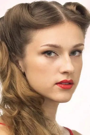 Jak zrobić fryzury pin-up własnymi rękami krok po kroku