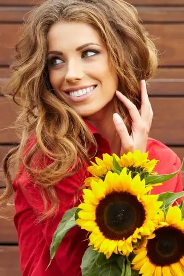Come prendersi cura dei capelli in estate e in autunno: consigli per la cura dei capelli secchi e grassi