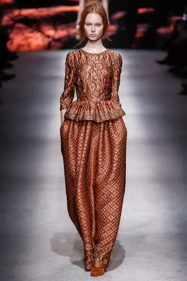 Vestirse en invierno: qué ponerse con vestidos de diferentes modelos en invierno y fotos de combinaciones exitosas