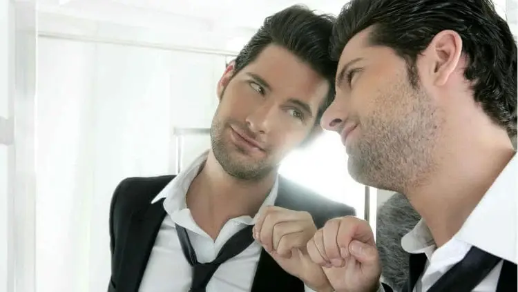 Comment reconnaître un narcissique ? Pourquoi vous ne devriez pas commencer une relation avec des narcissiques