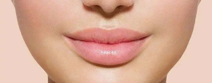 How to learn to beautifully paint lips?