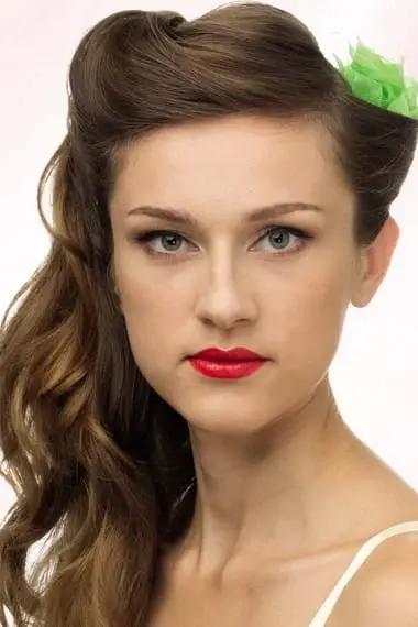 Jak zrobić fryzury pin-up własnymi rękami krok po kroku
