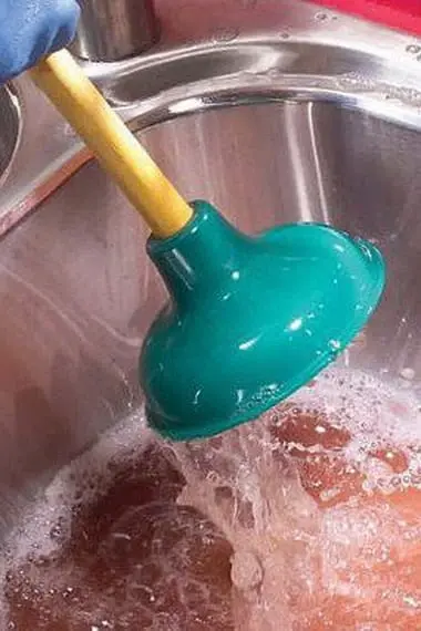 Cura del lavello: come pulire un lavabo in pietra artificiale, metallo e ceramica, come sfondare un blocco
