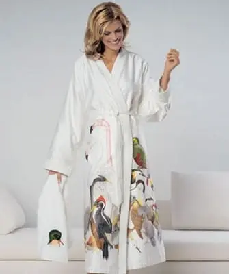 Vestaglie alla moda per donna: ci vestiamo magnificamente a casa