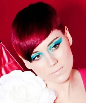 Tagli di capelli da donna modello corto con foto e video