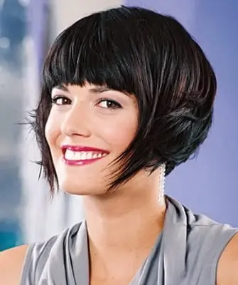 Tagli di capelli da donna modello corto con foto e video