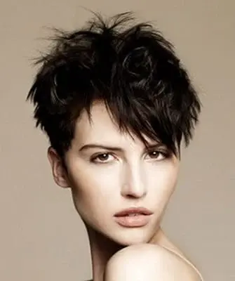 Coupe de cheveux en cascade pour cheveux courts: photos de coupes de cheveux courtes en cascade