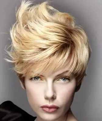 Coupe de cheveux en cascade pour cheveux courts: photos de coupes de cheveux courtes en cascade