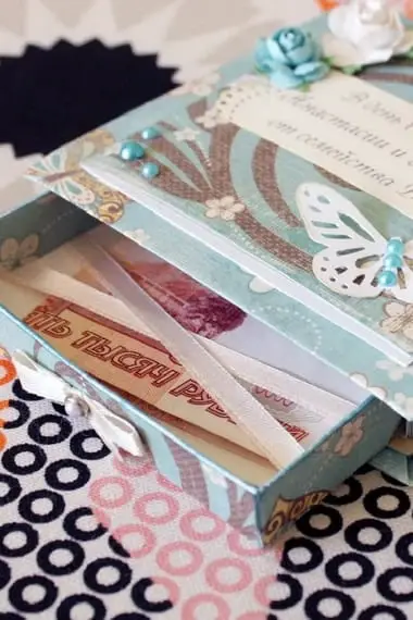 O que é dado para um aniversário de casamento: fotos de presentes e idéias sobre como fazer um presente
