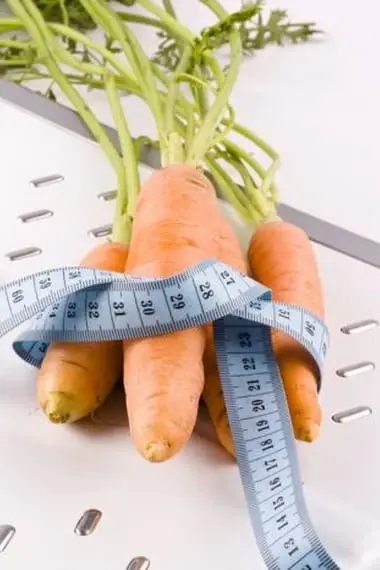 Dieta de cenoura por 3, 4, 7, 10 e 14 dias para perda de peso até 11 kg