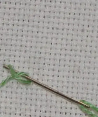 Volumenstickerei mit Perlen, Bändern, Satinstich, Kreuz- und Wollfäden: Technik mit Foto und Video