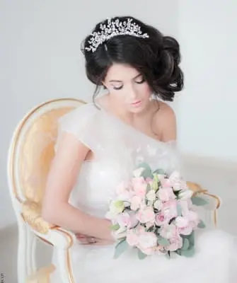 Hairstyles with a diadem for long, medium, short hair (step by step photos, video)