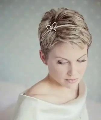 Hairstyles with a diadem for long, medium, short hair (step by step photos, video)