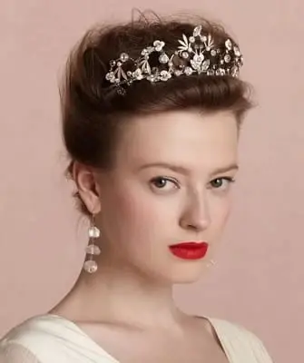 Hairstyles with a diadem for long, medium, short hair (step by step photos, video)