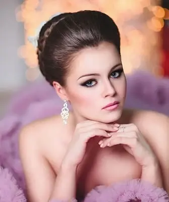 Hairstyles with a diadem for long, medium, short hair (step by step photos, video)