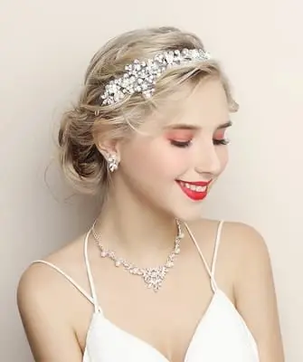 Hairstyles with a diadem for long, medium, short hair (step by step photos, video)