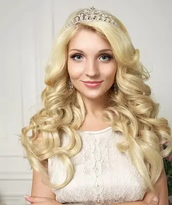 Hairstyles with a diadem for long, medium, short hair (step by step photos, video)