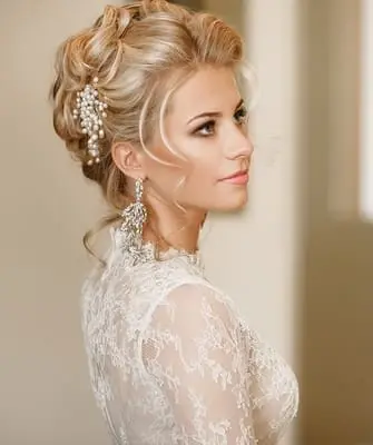Hairstyles with a diadem for long, medium, short hair (step by step photos, video)