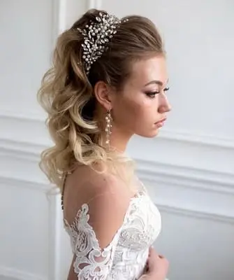 Hairstyles with a diadem for long, medium, short hair (step by step photos, video)