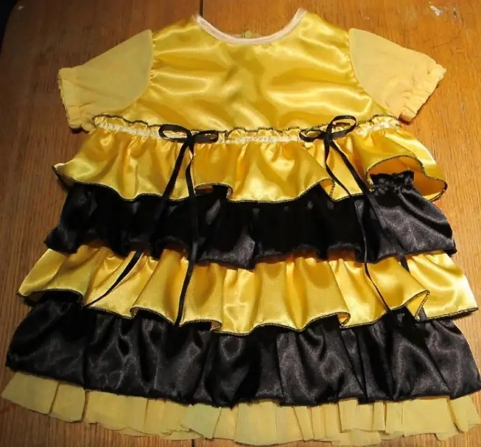 Come cucire un costume per il nuovo anno per una ragazza con le tue mani