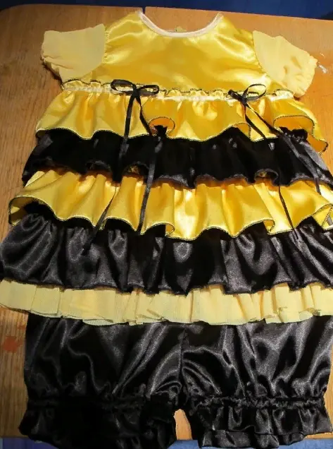 Come cucire un costume per il nuovo anno per una ragazza con le tue mani