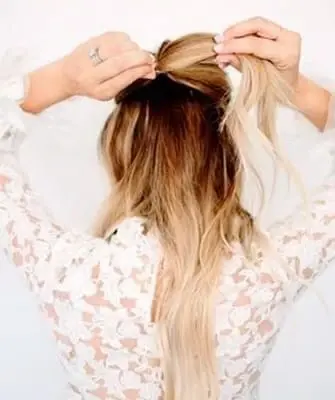 Coiffures disco pour filles pour cheveux longs, moyens et courts