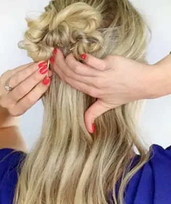 Coiffures disco pour filles pour cheveux longs, moyens et courts