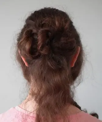 Coiffures disco pour filles pour cheveux longs, moyens et courts