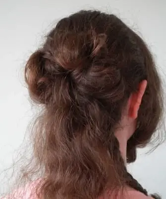Coiffures disco pour filles pour cheveux longs, moyens et courts