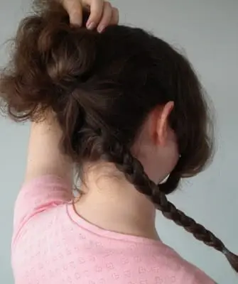 Coiffures disco pour filles pour cheveux longs, moyens et courts
