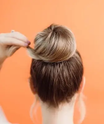 Coiffures disco pour filles pour cheveux longs, moyens et courts