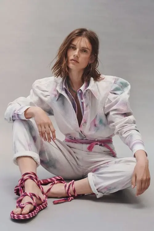 Qué jeans están de moda ahora, cómo elegir el ajuste adecuado, qué ponerse