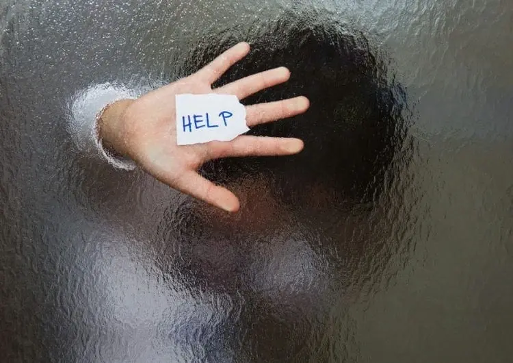 Wie man aus einer toxischen Beziehung mit einem Mann herauskommt, sich erholt und weitermacht