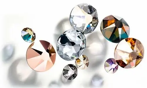 Glitter är på modet – smycken med Swarovski-kristaller